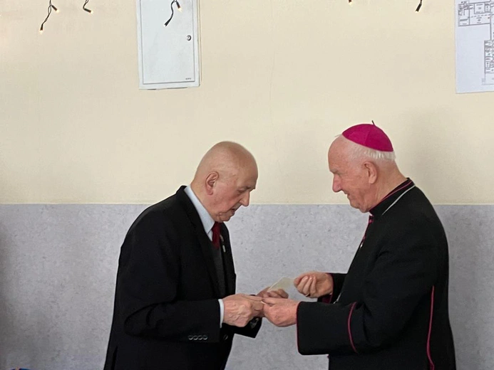 Biskup spotkał się z kombatantami