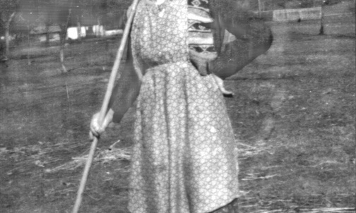 Dzień przed Wigilią Dziadek szedł do lasu