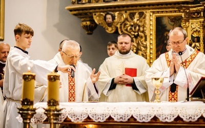 Jubilat był proboszczem żukowskiej parafii przez 32 lata.