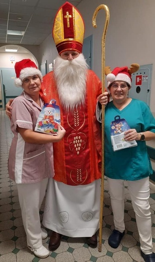 Dzierżoniów. Świąteczny nastrój w ZOL-u sióstr elżbietanek