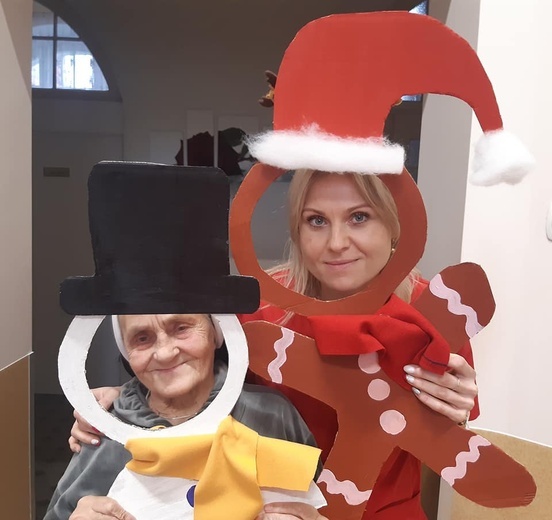 Dzierżoniów. Świąteczny nastrój w ZOL-u sióstr elżbietanek