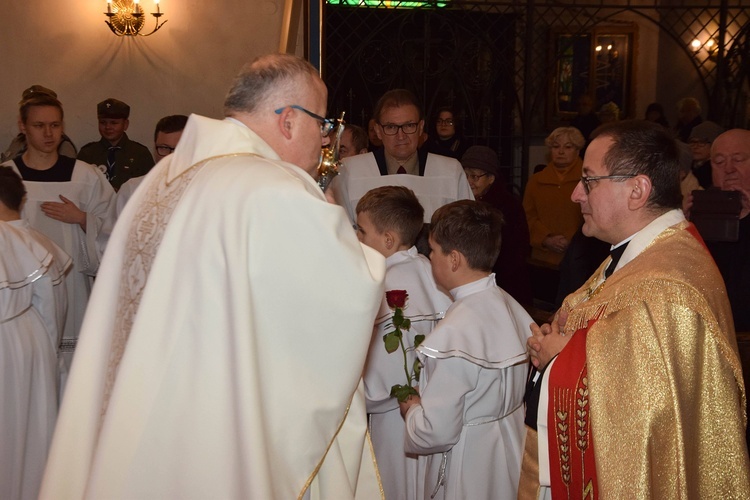 Wprowadzenie relikwii Prymasa Tysiąclecia