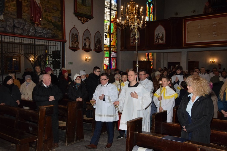 Wprowadzenie relikwii Prymasa Tysiąclecia