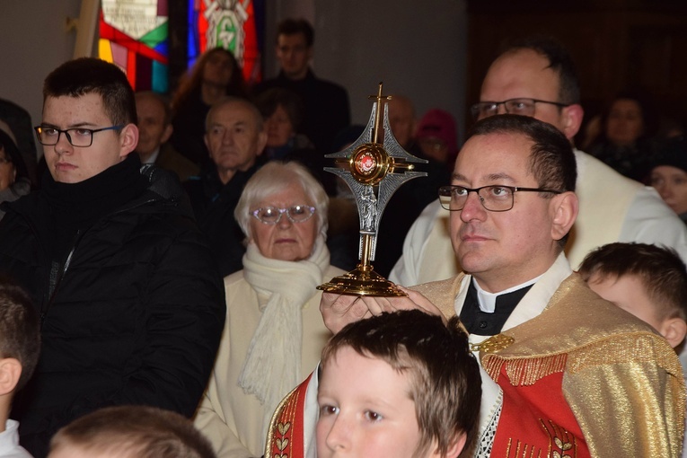 Wprowadzenie relikwii Prymasa Tysiąclecia