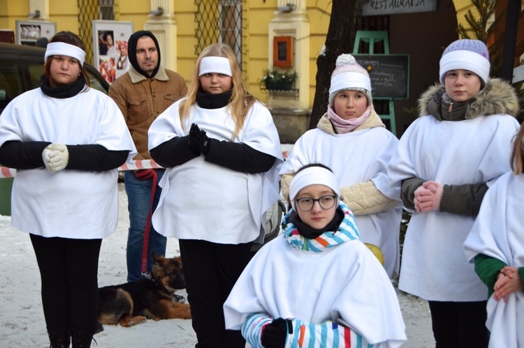 Świdnica. Jasełka w Rynku przygotowane przez MDK