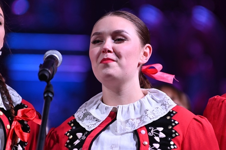 Strzegom zakolędował z zespołem Enej