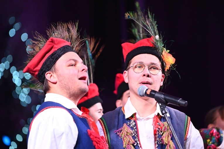 Strzegom zakolędował z zespołem Enej