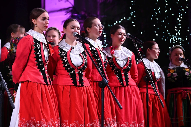 Strzegom zakolędował z zespołem Enej