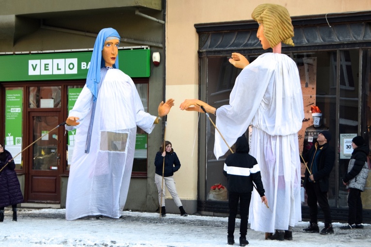 Gigantyczne jasełka w świdnickim Rynku