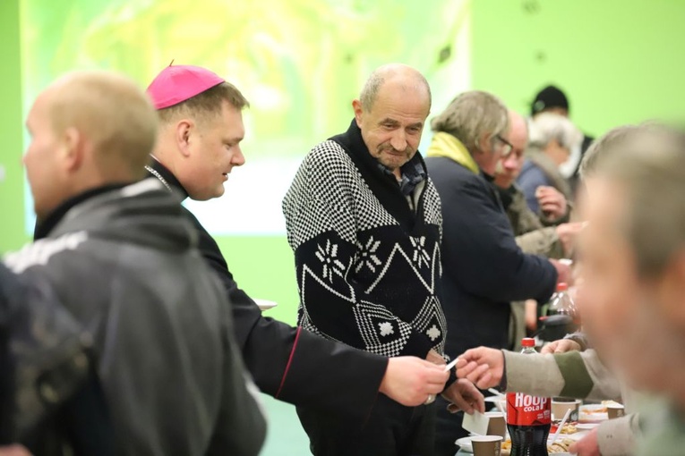 Wigilia Caritas dla osób samotnych i bezdomnych w Gorzowie Wlkp.