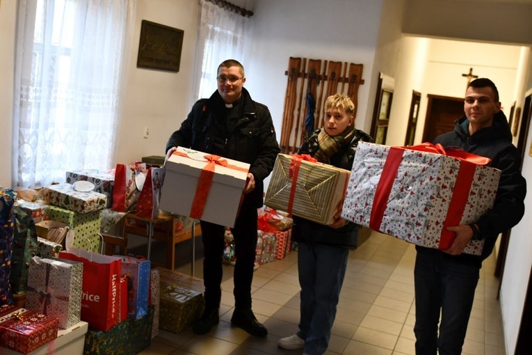 Finał akcji "Paczuszka dla Maluszka" w Kożuchowie