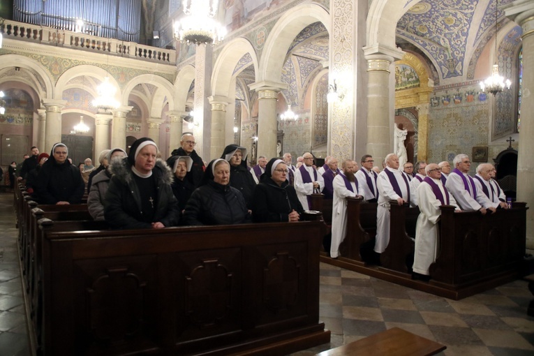 Płock. Pogrzeb śp. ks. prof. Czesława Rychlickiego