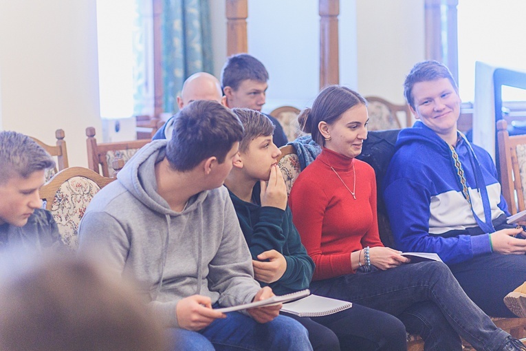 Adwentowa skrutacja dla młodzieży