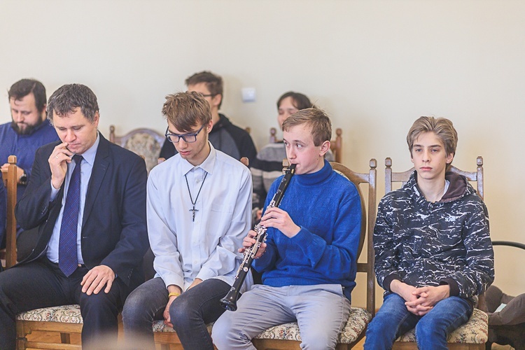 Adwentowa skrutacja dla młodzieży