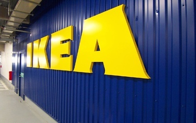 IKEA bezprawnie zwolniła pracownika. Cytował fragmenty Biblii  i wyraził negatywną opinię o postulatach ruchu LGBT