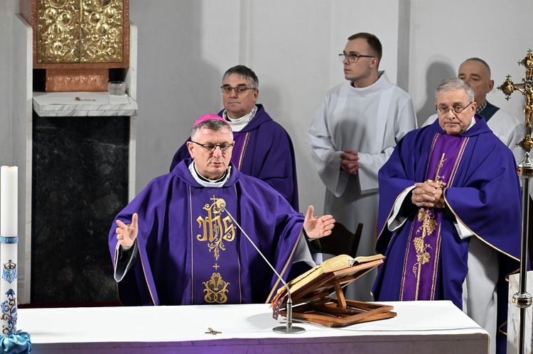 Pogrzeb ks. Mirosława Przybyłka