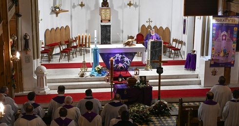 Pogrzeb ks. Mirosława Przybyłka