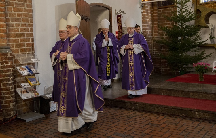 Pożegnanie bp. Werno w Kołobrzegu, cz. 1