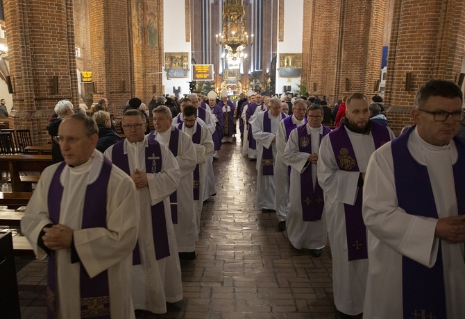 Pożegnanie bp. Werno w Kołobrzegu, cz. 2