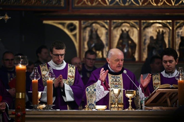 Pogrzeb bp. Werno w Koszalinie, cz. 1