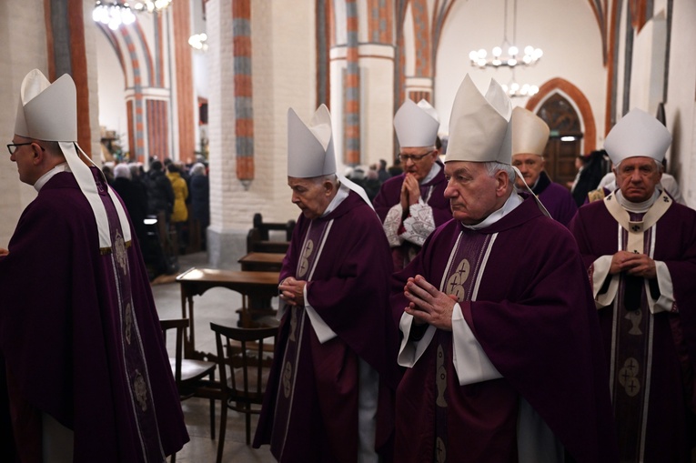 Pogrzeb bp. Werno w Koszalinie, cz. 1