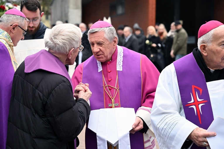 Pogrzeb bp. Werno w Koszalinie, cz. 2