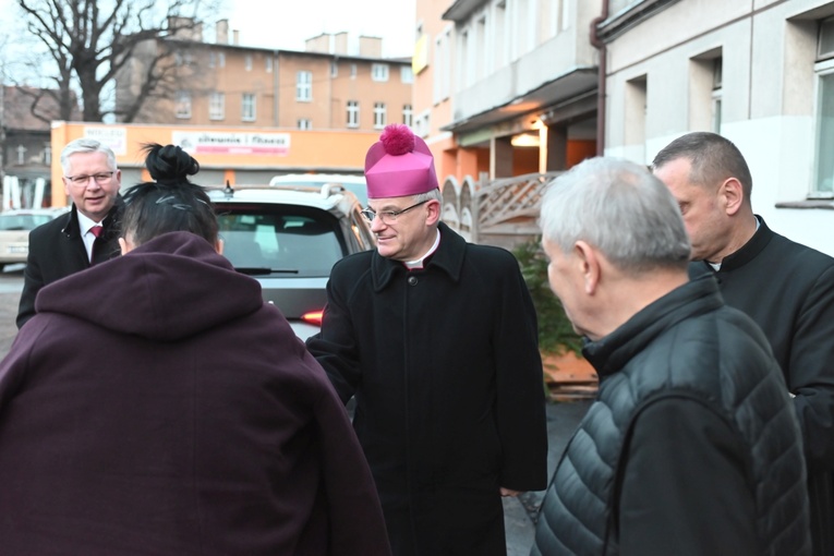 Spotkanie opłatkowe i poświęcenie kaplicy w Schronisku Brata Alberta