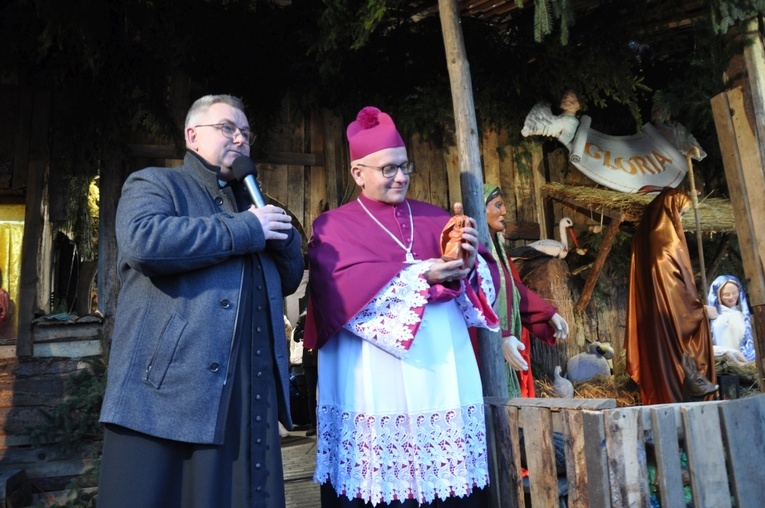 Kolędowanie w szczepanowickim Betlejem