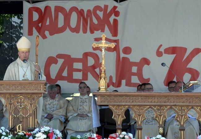 2022.06.25 - Msza św. z okazji rocznicy radomskiego czerwca z 1976 roku.