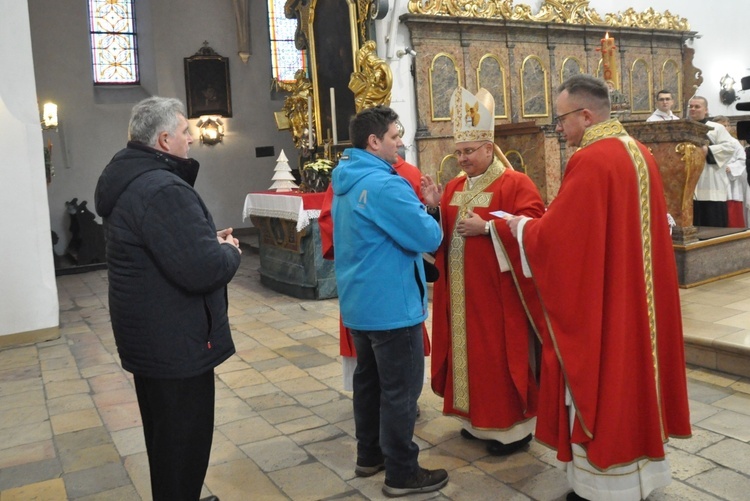 Pracujący za granicą przyjechali do Jemielnicy