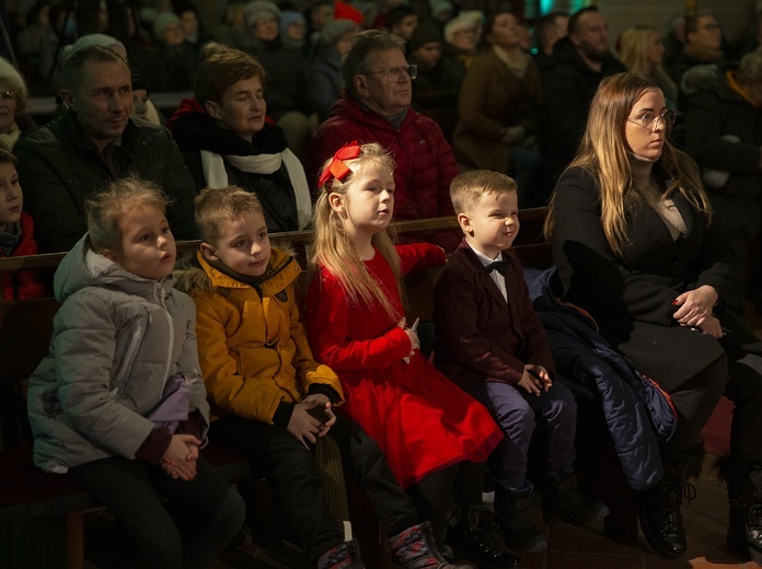 Charytatywny Koncert Bożonarodzeniowy, cz. 1