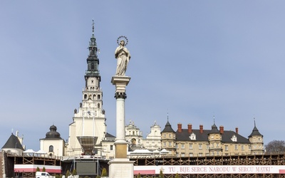 Na Jasnej Górze trwa zbiórka pieniędzy i sprzętu na rzecz pozbawionych prądu Ukraińców