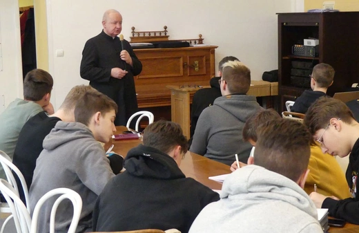 Kurs dla kandydatów na animatorów i ceremoniarzy w Pogórzu - 2023