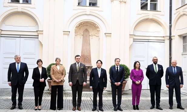 G7 wezwała Rosję do natychmiastowego i bezwarunkowego wycofania się z Ukrainy