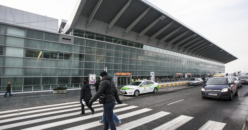 Lotnisko Chopina nie przewiduje utrudnień w funkcjonowaniu portu w związku z wizytą prezydenta USA