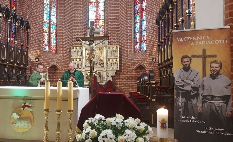 Wprowadzenie relikwii błogosławionych polskich misjonarzy męczenników do katedry