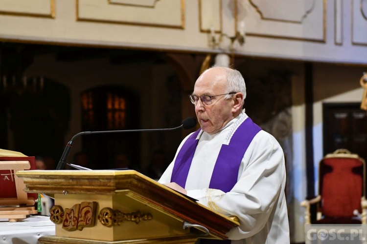 Zielonogórzanie pożegnali śp. ks. Mieczysława Dernia