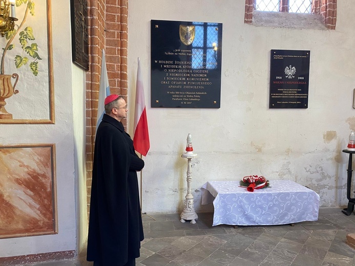 Modlitwa za Ojczyznę i poświęcenie pomnika w Ośnie Lubuskim