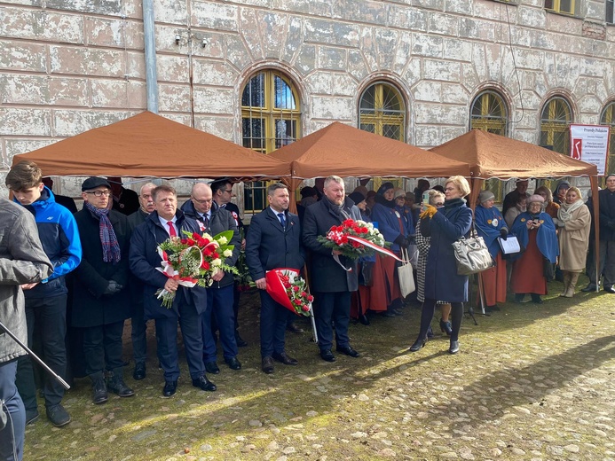 Modlitwa za Ojczyznę i poświęcenie pomnika w Ośnie Lubuskim