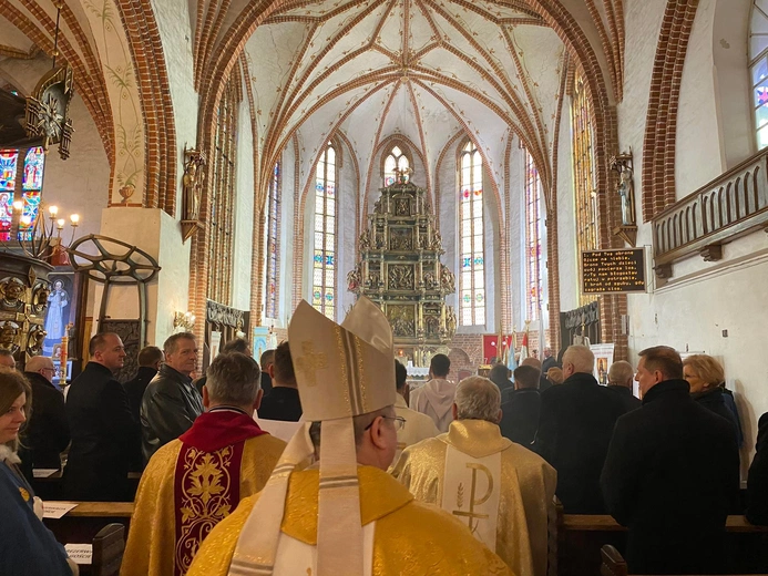 Modlitwa za Ojczyznę i poświęcenie pomnika w Ośnie Lubuskim