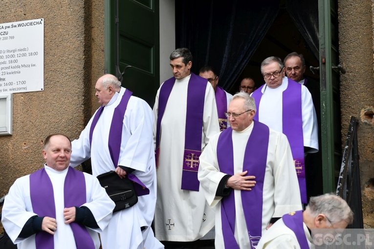 Międzyrzecz. Pogrzeb śp. ks. prałata Mieczysława Derenia