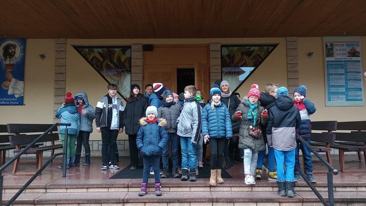 Z wałbrzyskiej kolegiaty zabrali dzieci do Kudowy-Zdroju