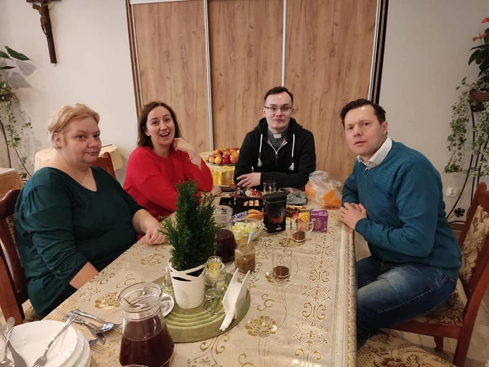 Z wałbrzyskiej kolegiaty zabrali dzieci do Kudowy-Zdroju