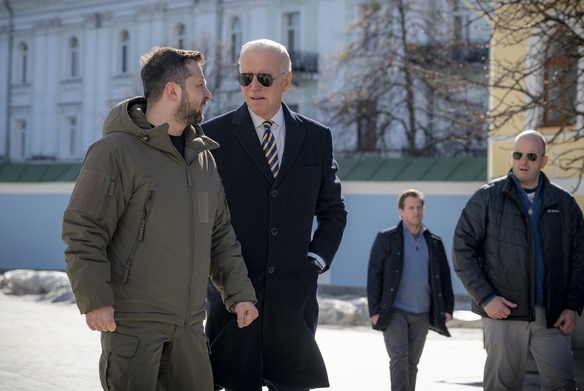 Tagesspiegel: Biden poleciał do Kijowa i Warszawy. Berlin, Paryż czy Londyn nie znajdują się na jego trasie