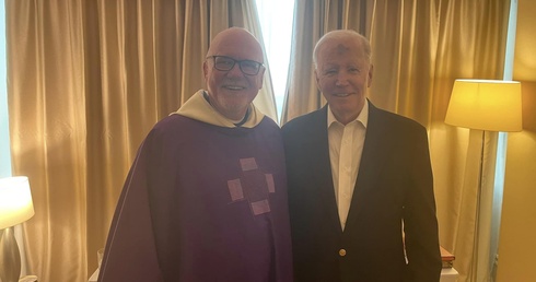 Joe Biden wziął udział w Mszy z okazji Środy Popielcowej w zaimprowizowanej kaplicy w hotelu Marriott