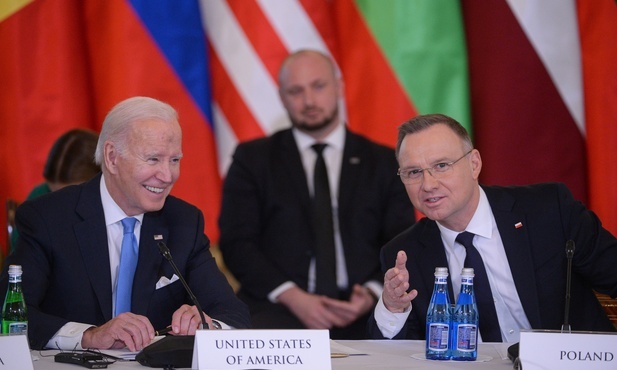 Prezydent Biden na szczycie B9: art. 5 Traktatu Północnoatlantyckiego jest świętym zobowiązaniem