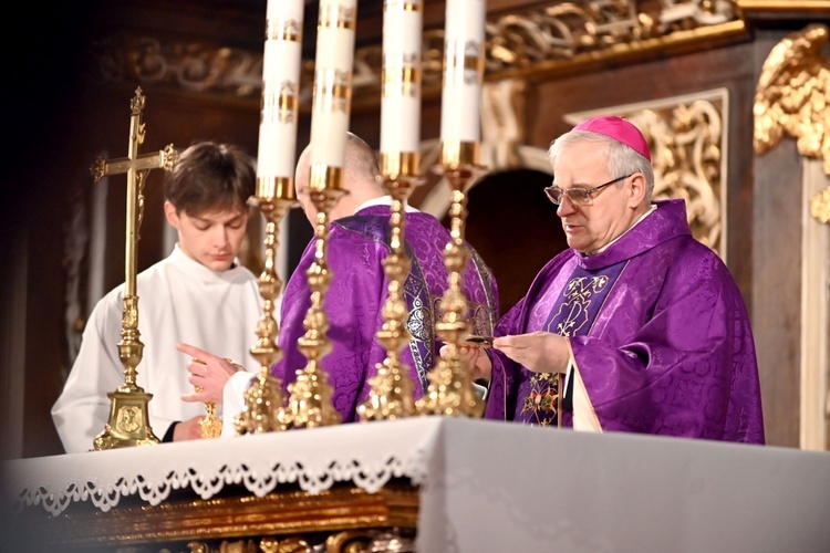 Środa Popielcowa w świdnickiej katedrze