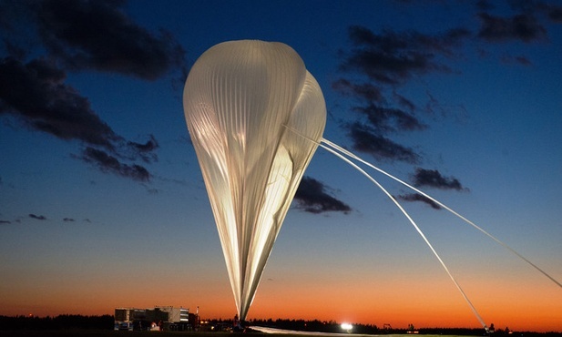 Balony szpiegowskie nad USA - w czym są lepsze niż satelity? Wyjaśnia Tomasz Rożek