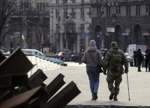 Kijowianie wspominają wybuch wojny; rocznica to dla nich czas gorzkich refleksji