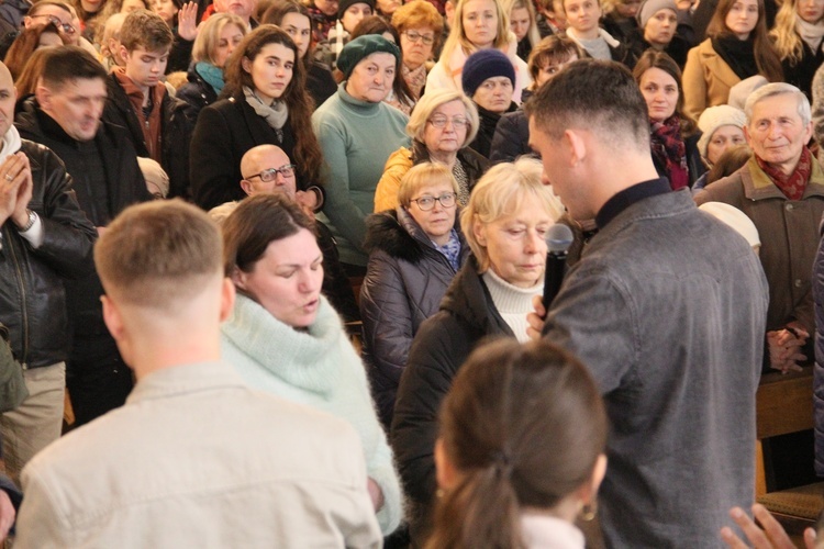 Modlitwa o uzdrowienie z udziałem Marcina Zielińskiego na Poczekajce